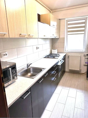 Apartament 3 camere, etaj 1, parcare inclusa, 2 băi, zona Trapezului - imagine 6