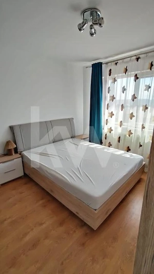 Apartament cu 3 camere de închiriat – Vasile Aaron, mobilat, bloc cu lift - imagine 4