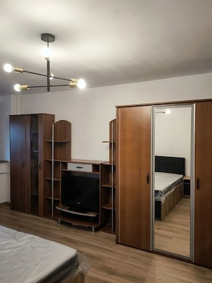 Garsonieră renovată | 7 min metrou | Vedere panoramică | Titan-Piața Miniș - Costin Georgian| - imagine 6