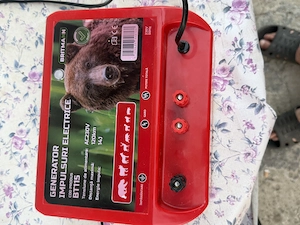 Aparat pentru gard electric 14 J nou al vând ca nu al folosesc 