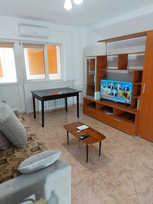 Închiriez apartament două camere Obor-Metrou Mosilor