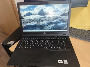 Laptop Fujitsu I5 generația 10, 8Gb DDR4 Ram, ssd nvme 256 Gb, baterie nouă! Garanție!