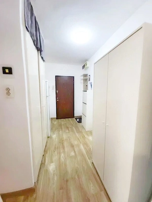 Zona Calea Șagului - Apartament cu o cameră - imagine 12