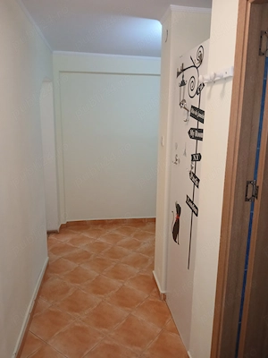 Proprietar: Închiriez apartament 2 camere, decomandat,utilat, parcare   7 min Metrou Piața Sudului - imagine 10