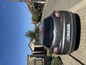 Renault Mégane III Grandtour 1.9 dCi 130 CP   2012 - imagine 2