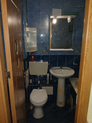 Închiriez apartament 2 camere, decomandat,utilat, parcare 7 min Metrou Piața Sudului - imagine 9
