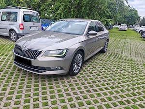 Skoda Superb 2018 - imagine 3