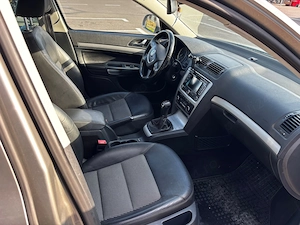 Skoda Octavia COMBI 2.0 TDI 140 CP   proprietar   import Germania - imagine 7