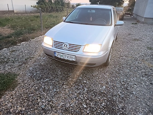 Vw bora 1.6 benzina  - imagine 2