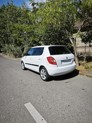 Skoda Fabia 2011 | 1.6 TDI (105 CP) | Climatronic | Scaune Încălzite mașina ideala - imagine 9