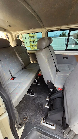Volkswagen Transporter T5 2004 8+1 - imagine 2