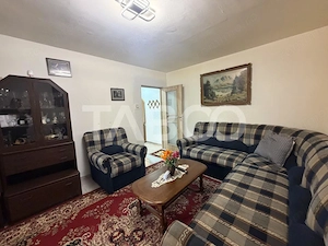 Apartament decomandat 80 mpu 3 camere 2 bai etaj 2 zona 1 Decembrie - imagine 5