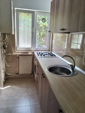 proprietar închiriez apartament cu doua camere semidecomandat in Bacău  - imagine 4