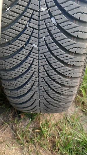Vând 4 anvelope 195 55 16 Goodyear Allseason DOT5020  - imagine 5