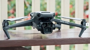 Dronă DJI Mavic 3 Pro Fly More Combo