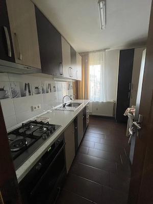 Apartament cu 3 camere de vânzare  - imagine 4