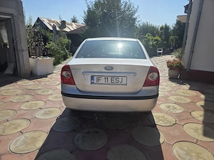 Ford Focus 2007- Berlina -Provenienta Ford RO-2007-16 Benz 110cp E 4. Nr km 156000. Pret 1650 Euro - imagine 4
