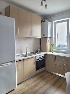 Inchiriez apartament 2 camere, mobilat, utilat , loc parcare - imagine 3