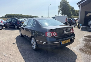 Volkswagen Passat 2.0 FSI Comfortline - imagine 3