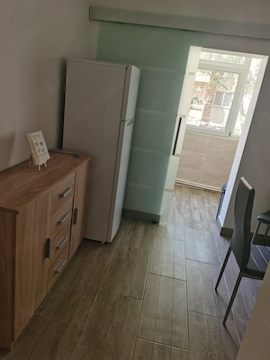 Închiriez apartament 3 camere 