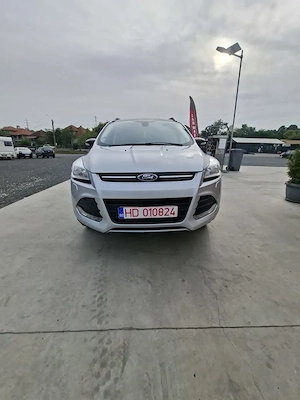 Ford Huga Benzinar
