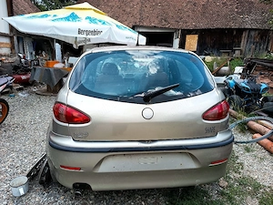 dezmembrez Alfa Romeo 147 - imagine 2