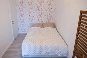Inchiriez apartament cu 3 camere in zona Soarelui - imagine 8
