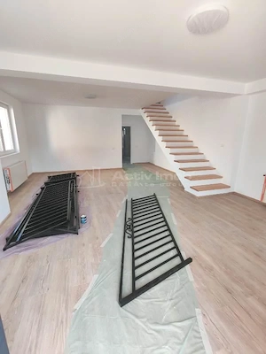 Vanzare -  Casa  - Vila - Prelungirea Ghencea - Dantelei - teren 245mp -205000E -  Comision 0! - imagine 3