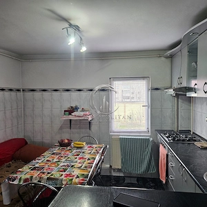 Apartament cu 3 camere ~ zona Brosteni / Colegiu ~ etaj 3 din 4 - imagine 8