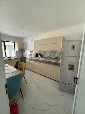 Casa de inchiriat Giroc 3 dormitoare , birou , living+bucatarie - imagine 6