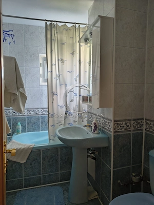Apartament cu 3 camere Zona centrala Str. Bucegi Liceul de Arte etaj 3 , 2 balc - imagine 7