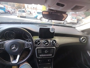 Vând Mercedes GLA 200 , motor 2.2 diesel ,an 2018,216000 km - imagine 2