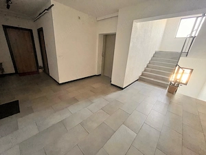 Vând apartament cu trei camere,parcare subterană, Florești,Cluj