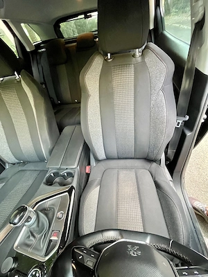 Peugeot 3008 1.5 Diesel 130CP, masina de familie foarte fiabila, intretinuta in reteaua Eurial RO - imagine 8