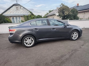 Toyota Avensis T27 - imagine 7