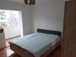 Dau in chirie Ap.4 cam, despărțit în 2 ap, 55+45mp, mobilat - imagine 4