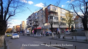 DE INCHIRIAT - SPATIU COMERCIAL CENTRAL 92 MP - imagine 2