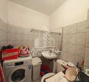 Apartament de vanzare cu 3 camere si 2 bai, decomandat, zona Sagului - imagine 9
