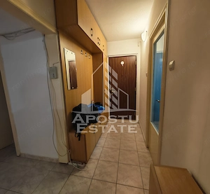 Apartament de vanzare cu 3 camere si 2 bai, decomandat, zona Sagului - imagine 10