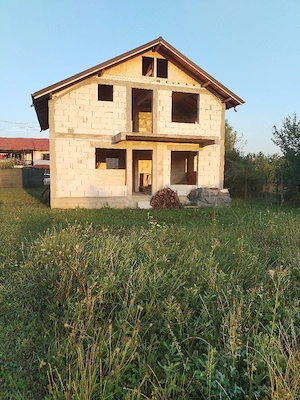 Casă de vânzare 