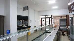 DE INCHIRIAT - SPATIU COMERCIAL CENTRAL 85 MP - imagine 3