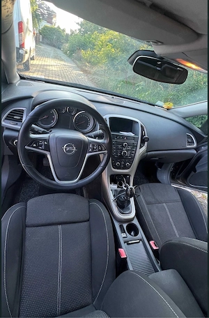 Opel Astra J - imagine 3