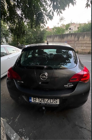 Opel Astra J - imagine 2