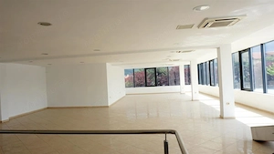 DE INCHIRIAT- SPATIU COMERCIAL 140 MP - imagine 9