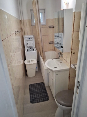 Închiriez apartament 2 camere zona Vest - imagine 6
