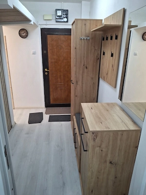 Închiriez apartament 2 camere zona Vest - imagine 4