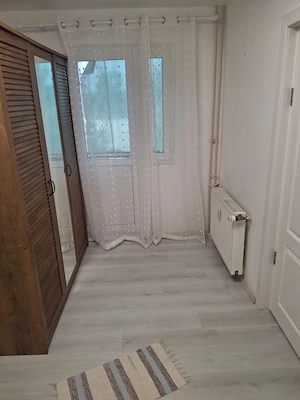 Închiriez apartament 2 camere zona Vest - imagine 9