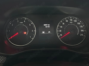 Dacia Sandero TCe 90 CVT Comfort - imagine 9