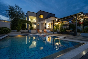 Vilă 342 mp cu piscină și 800 mp teren / 4 dormitoare / Pleașa - imagine 18