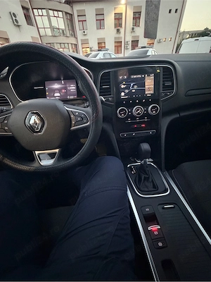 renault  megane garantie 2029 - imagine 4